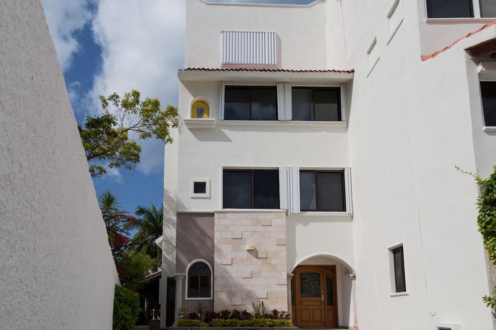 Elegant Lagoon Front Villa By Casa Paraiso Cancún Extérieur photo