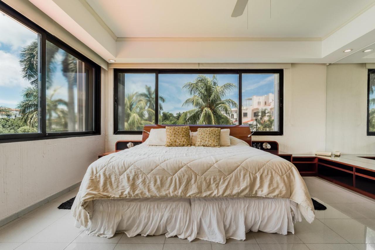 Elegant Lagoon Front Villa By Casa Paraiso Cancún Extérieur photo