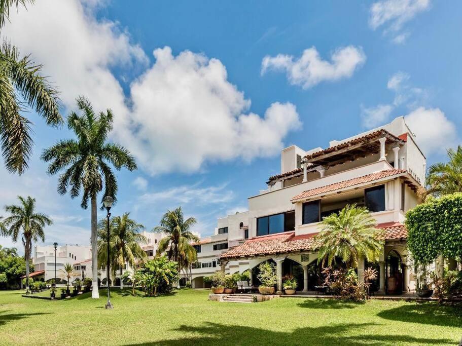 Elegant Lagoon Front Villa By Casa Paraiso Cancún Extérieur photo