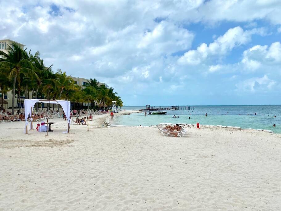 Elegant Lagoon Front Villa By Casa Paraiso Cancún Extérieur photo