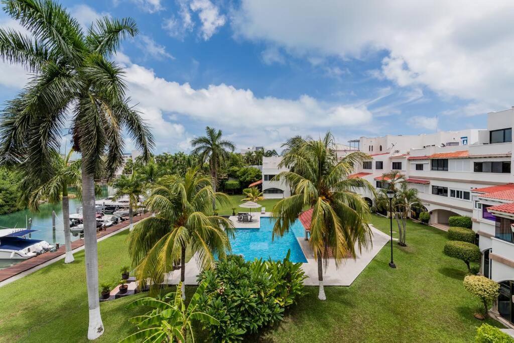Elegant Lagoon Front Villa By Casa Paraiso Cancún Extérieur photo