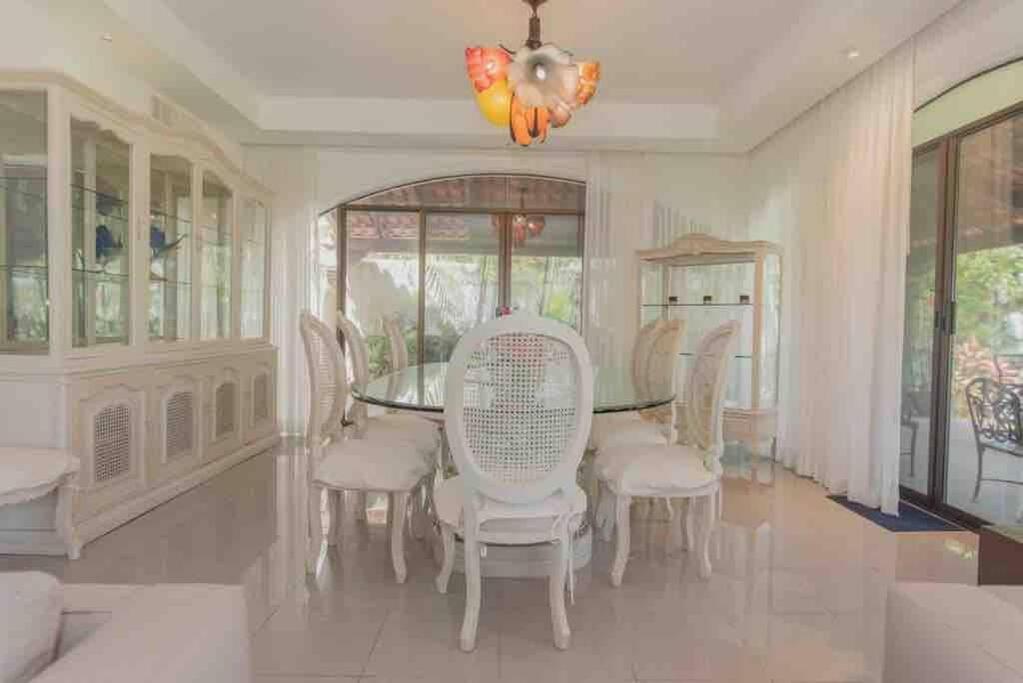 Elegant Lagoon Front Villa By Casa Paraiso Cancún Extérieur photo