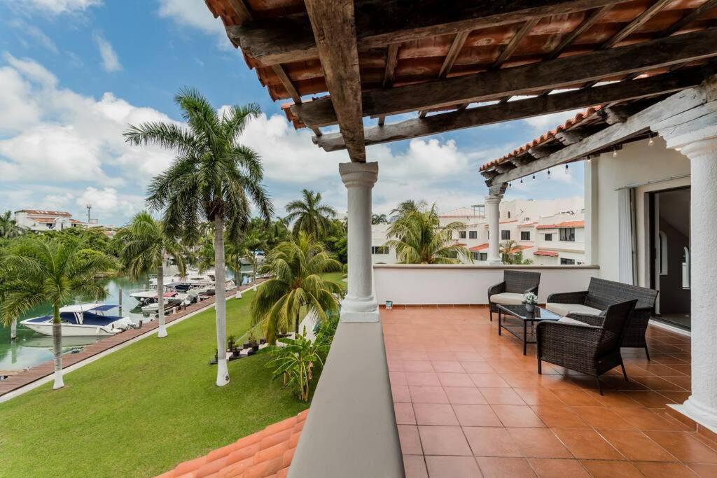 Elegant Lagoon Front Villa By Casa Paraiso Cancún Extérieur photo